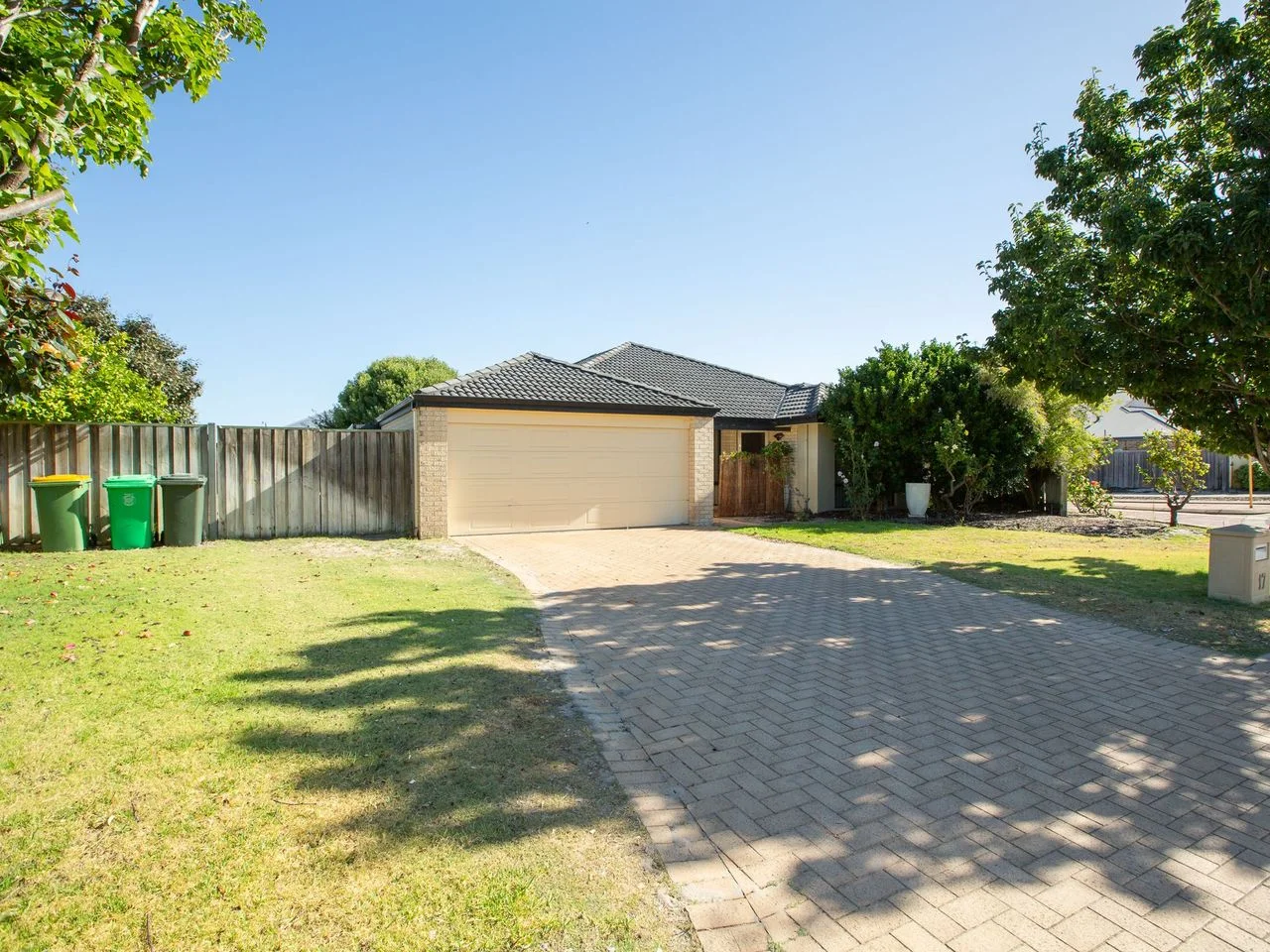 17 Burwood Road, Australind WA 6233