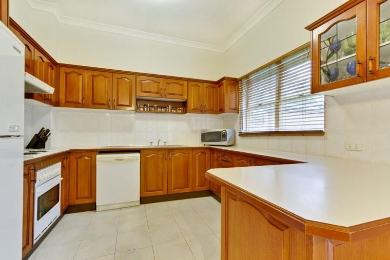 41 Willow Drive, Baulkham Hills NSW 2153, Image 2