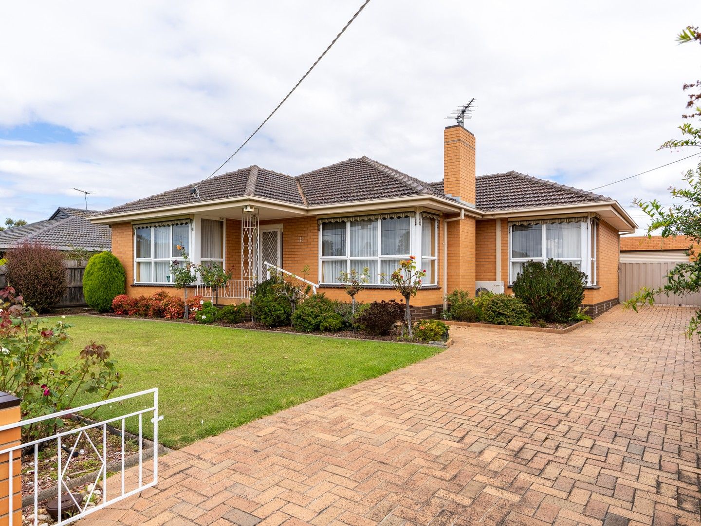 3 bedrooms House in 31 Tahara Street HAMLYN HEIGHTS VIC, 3215