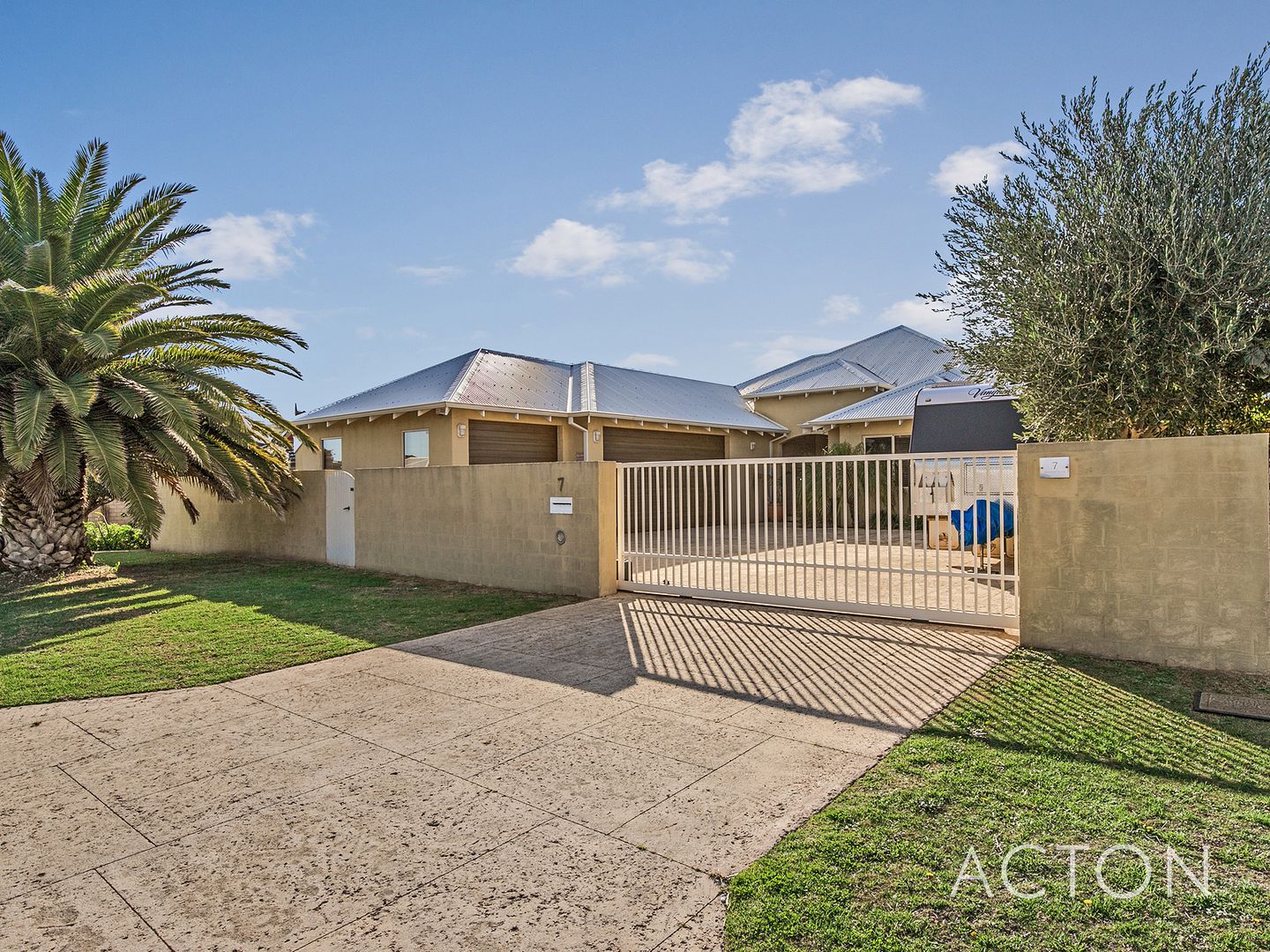 7 Britawast Road, Madora Bay WA 6210, Image 1