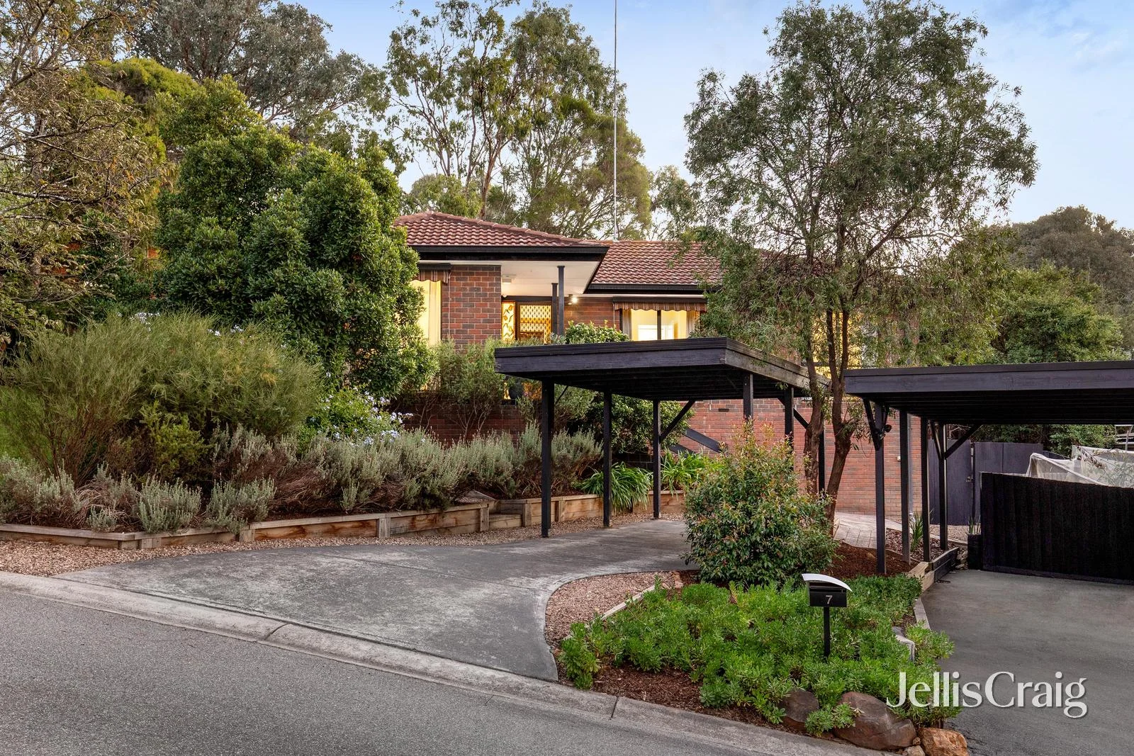 7 Melissa Close, Hurstbridge VIC 3099