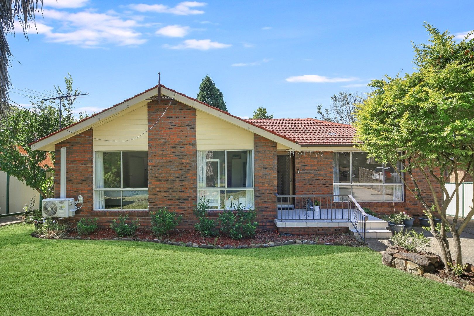 4 bedrooms House in 41-41A Illabo Street QUAKERS HILL NSW, 2763