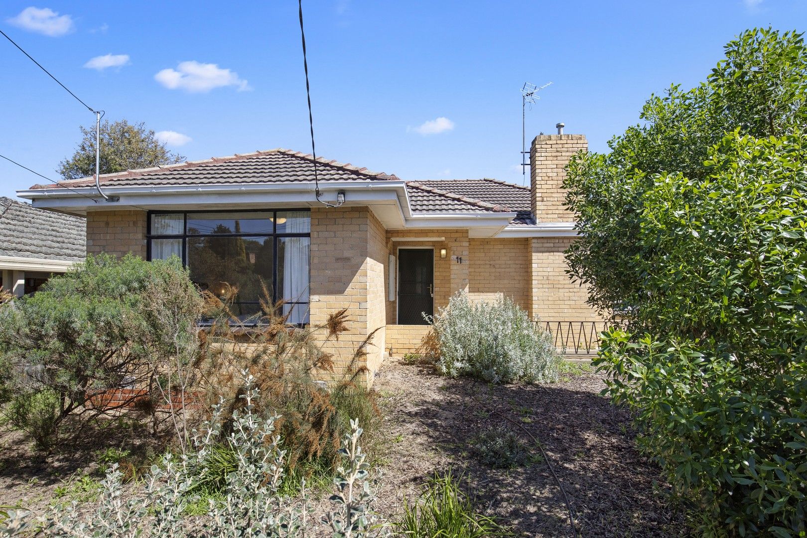 2 bedrooms House in 11 Fairview Avenue CHELTENHAM VIC, 3192