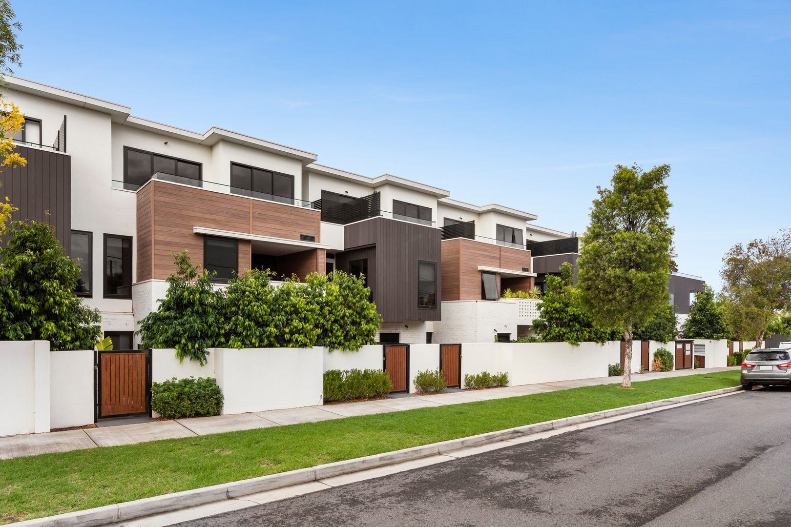 2 bedrooms Apartment / Unit / Flat in 205/6 Dart Street HIGHETT VIC, 3190