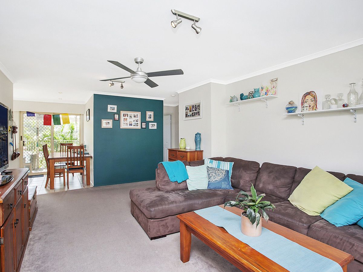 1/5 Hollywood Place, Oxenford QLD 4210, Image 2