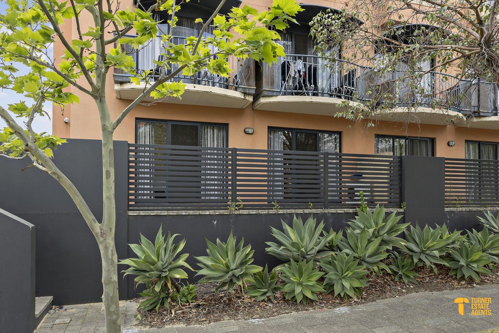 2 bedrooms House in 18/11 Regal Place EAST PERTH WA, 6004
