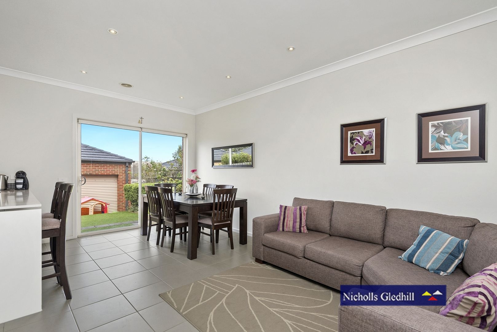 19 Manuscript Drive, Endeavour Hills VIC 3802, Image 1