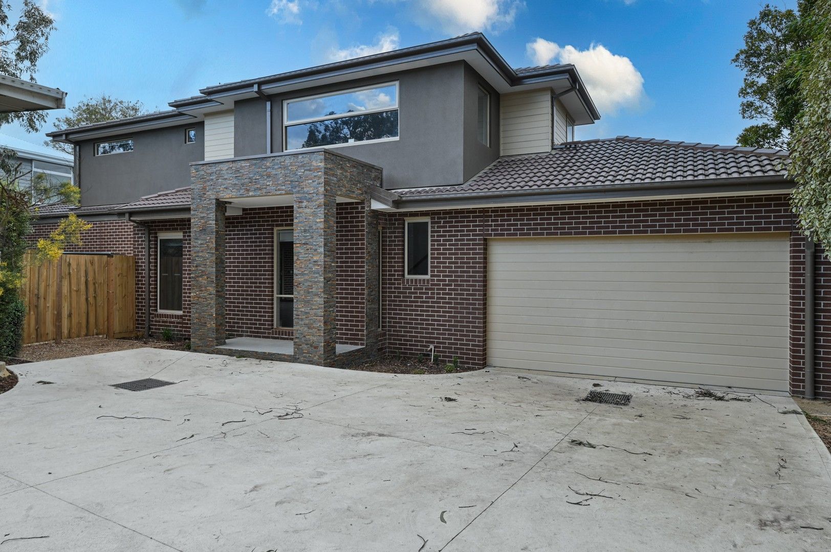 3 bedrooms Townhouse in 3/4 MacKenzie Court CROYDON SOUTH VIC, 3136