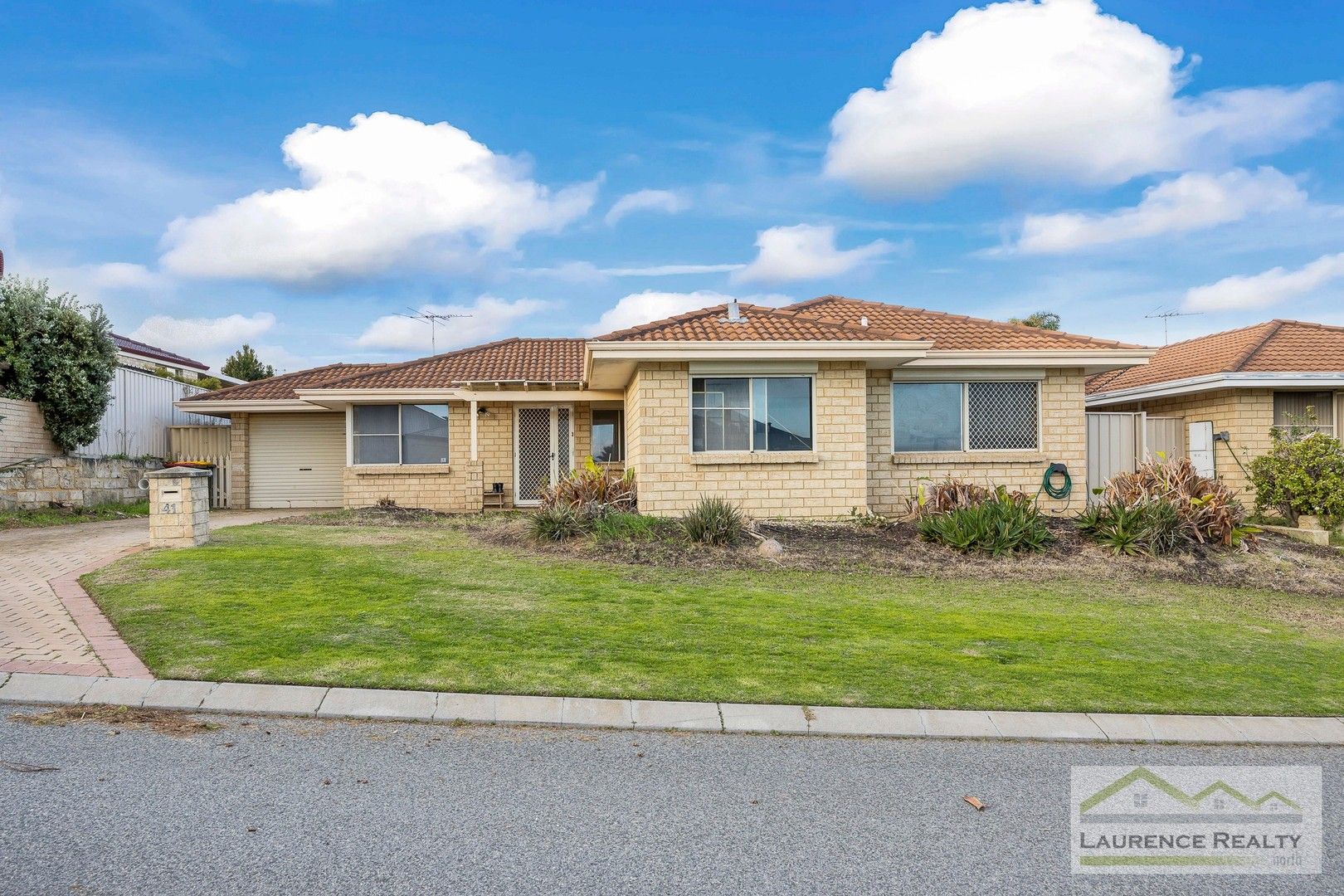 4 bedrooms House in 41 Radstock Circuit RIDGEWOOD WA, 6030