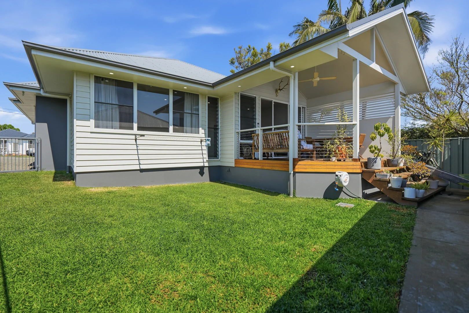 23 Eighth St, Speers Point NSW 2284 - House For Rent | Domain