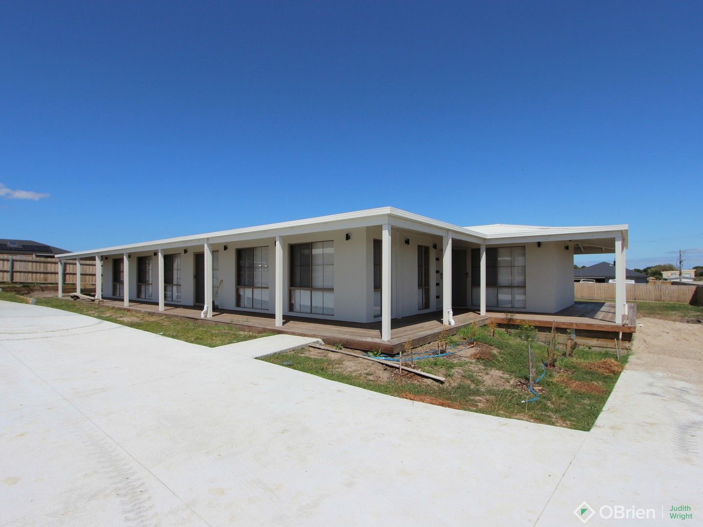 4 bedrooms House in 14 Colonnades Circuit CORONET BAY VIC, 3984
