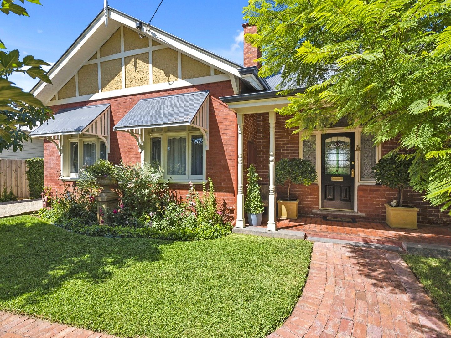 32 Young Street, Bacchus Marsh VIC 3340 Domain