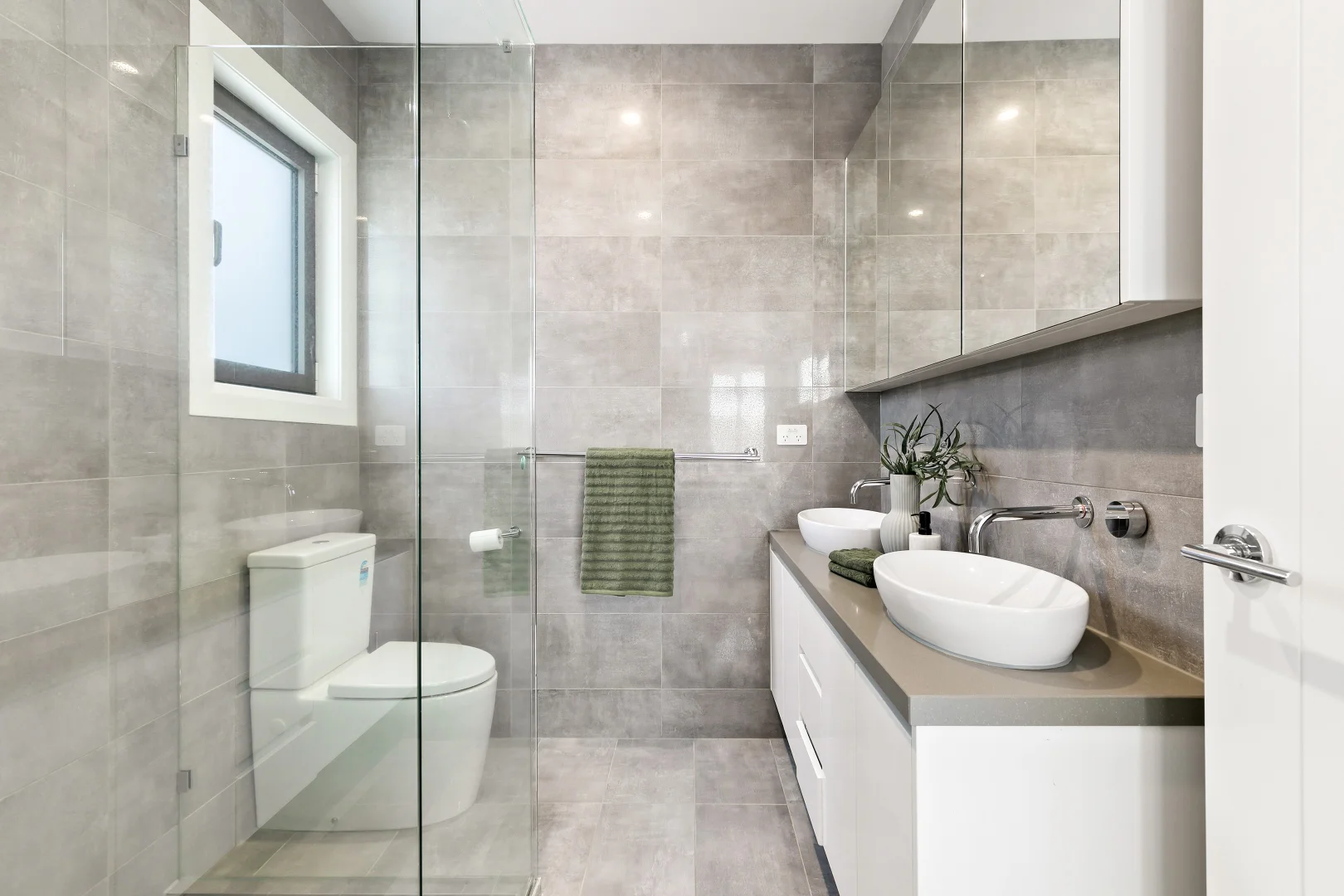 Additional image 9 of 124A Devereaux Street, Oak Park VIC 3046