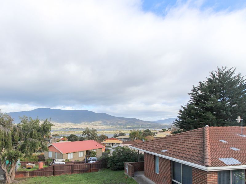 1/5 Aloomba Place, Herdsmans Cove TAS 7030, Image 1