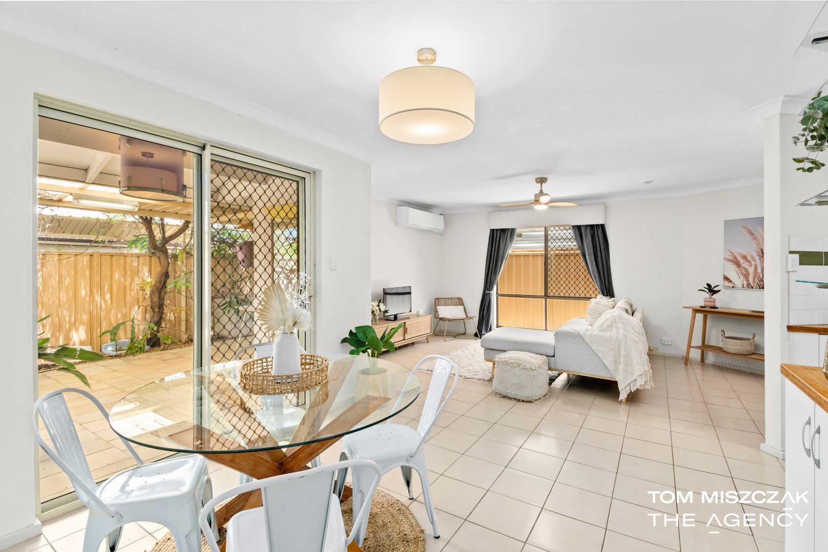 2/341 Wharf Street, Queens Park WA 6107, Image 2