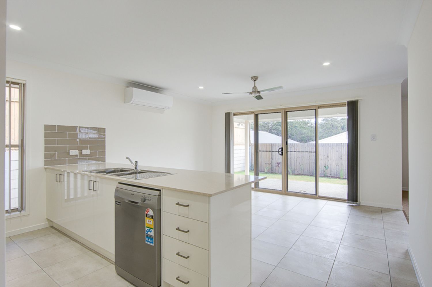 5 Innsbruck Way, Bahrs Scrub QLD 4207, Image 1