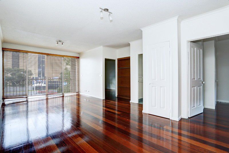 2 bedrooms Apartment / Unit / Flat in 9/119-125 Wellington Street ST KILDA VIC, 3182