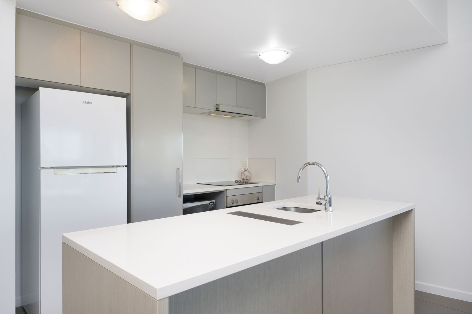43/2-4 Kingsway Place, Townsville City QLD 4810, Image 2
