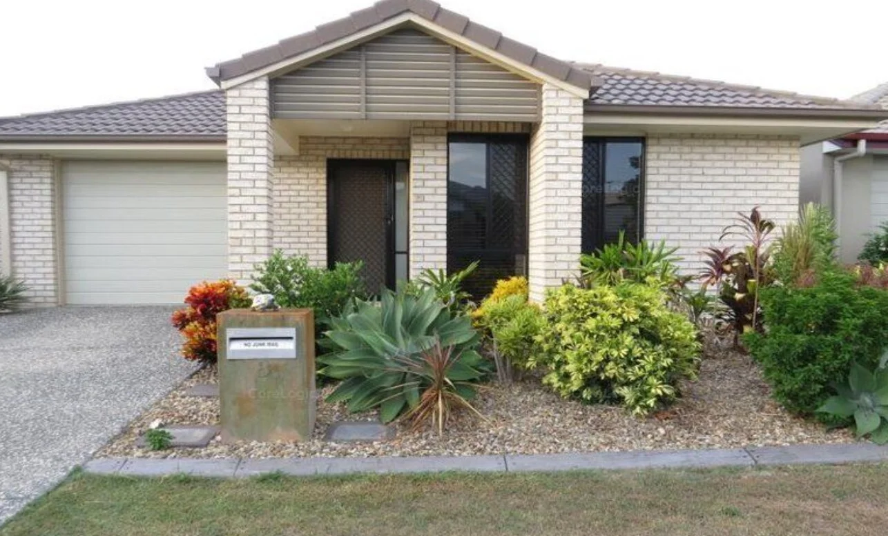 8 Chase Crescent, North Lakes QLD 4509