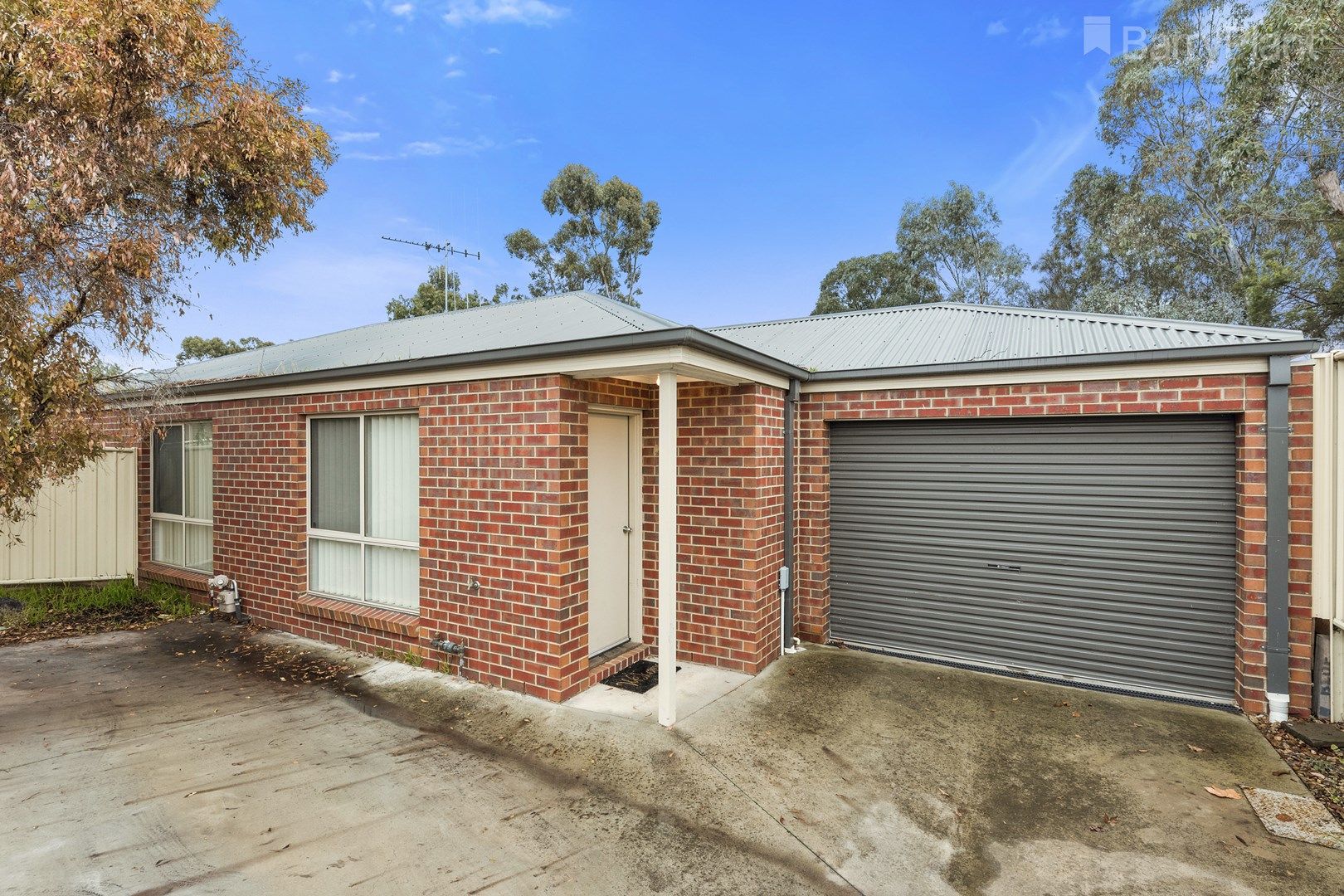 2/57 Weeroona Avenue, White Hills VIC 3550, Image 0