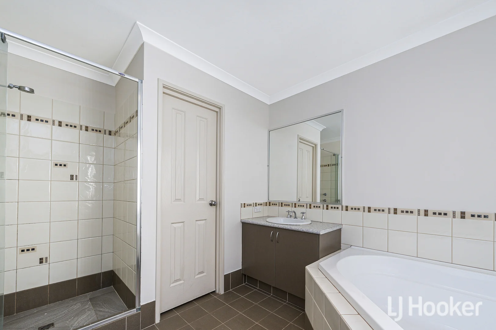 Additional image 14 of 16 Marginata Parkway, Canning Vale WA 6155