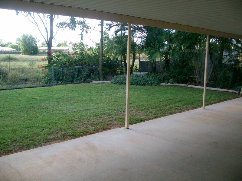 66 Staal Crescent, Emerald QLD 4720, Image 2