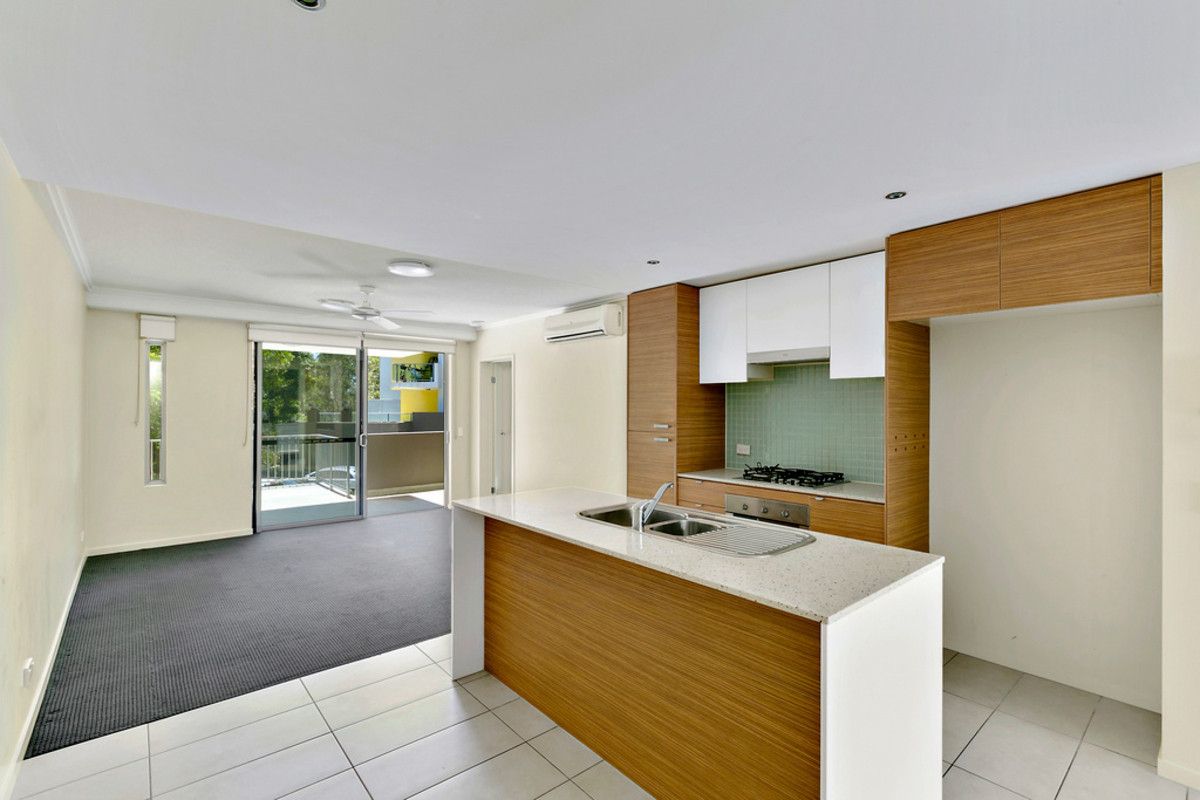 2 bedrooms Apartment / Unit / Flat in 3/154 Musgrave Avenue SOUTHPORT QLD, 4215