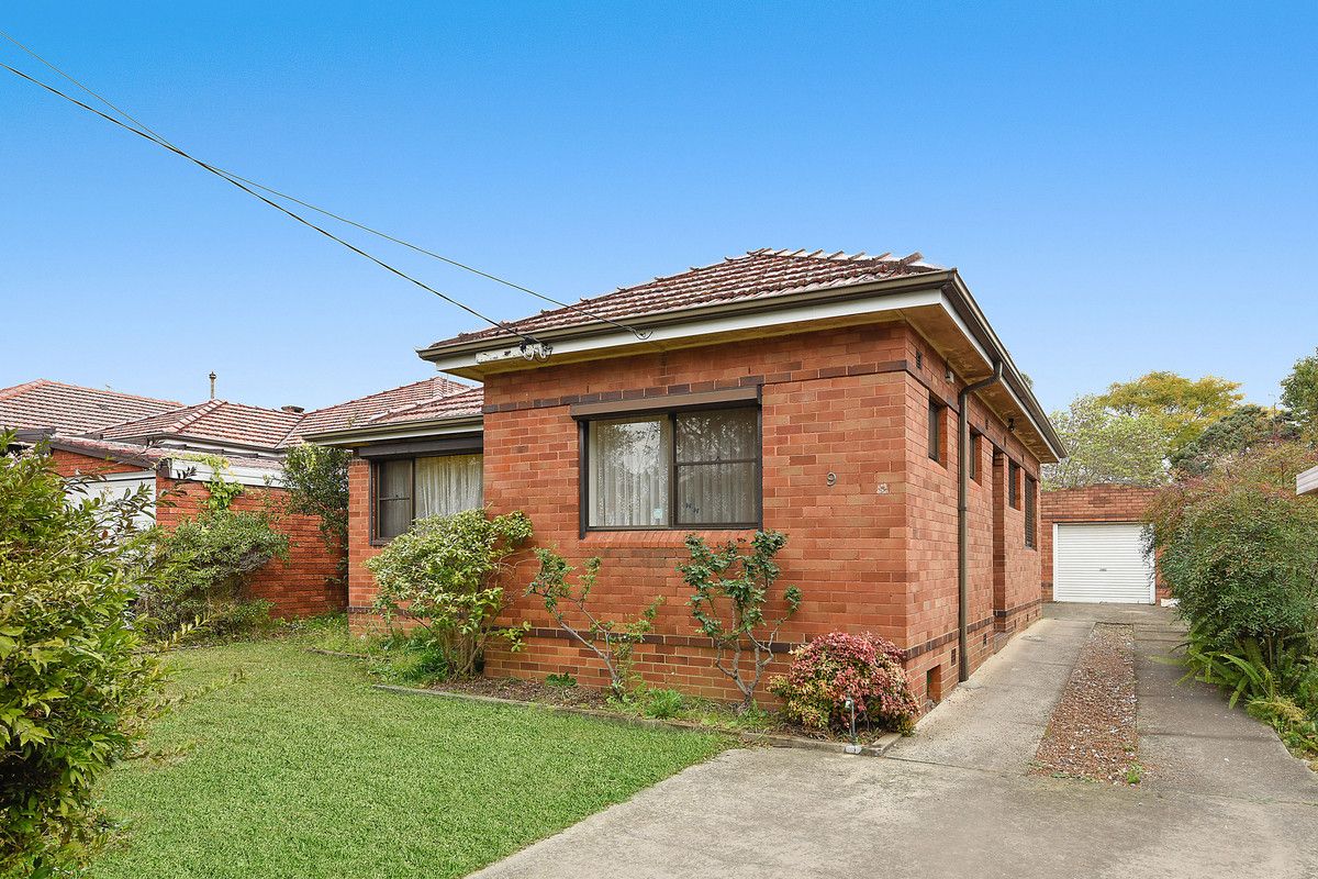 2 bedrooms House in 9 Hobbs Street KINGSGROVE NSW, 2208