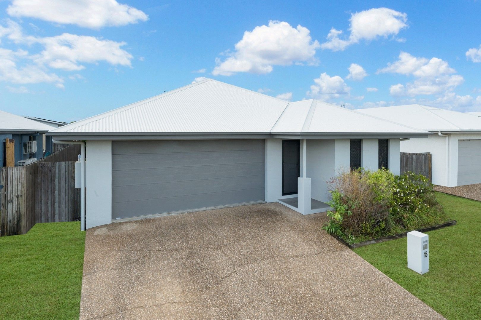 4 bedrooms House in 15 Savannah Chase BURDELL QLD, 4818