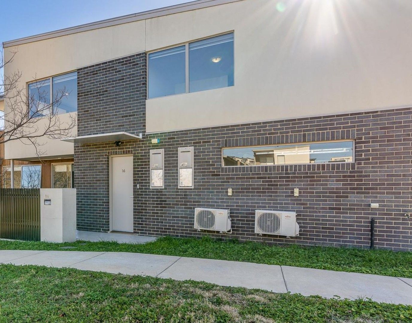 3 bedrooms Apartment / Unit / Flat in 16 Isherwood Street WESTON ACT, 2611