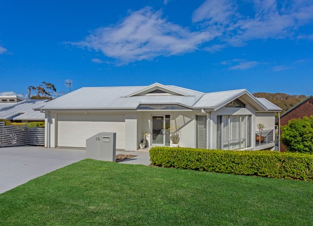 16 Belton Way, Forster NSW 2428