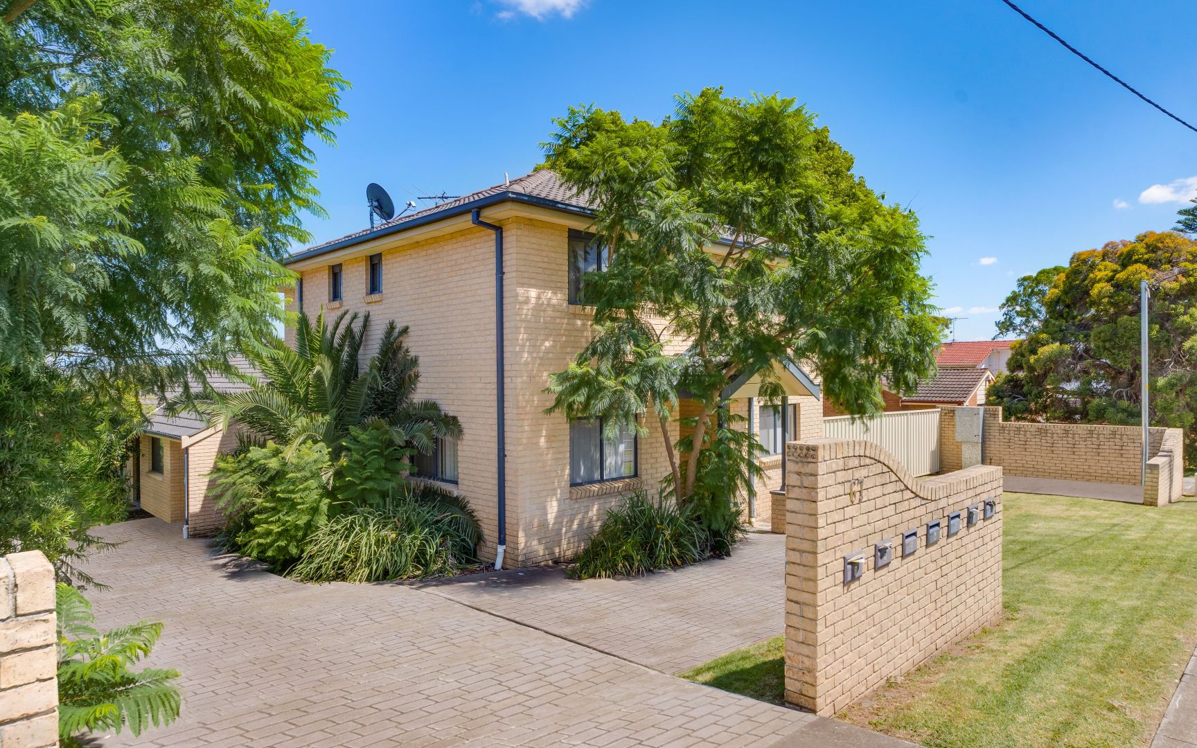 1/67 Canterbury Road, Glenfield NSW 2167