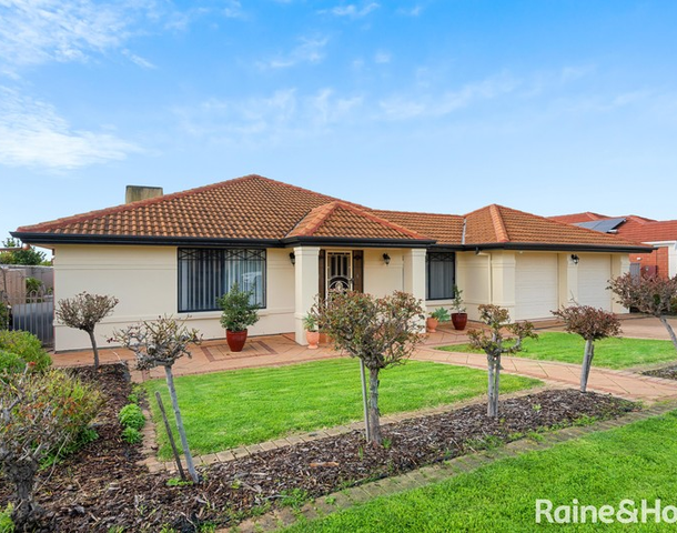 62 Dorrien Avenue, Woodcroft SA 5162