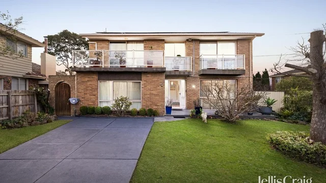 12 Barry Road, Burwood East VIC 3151