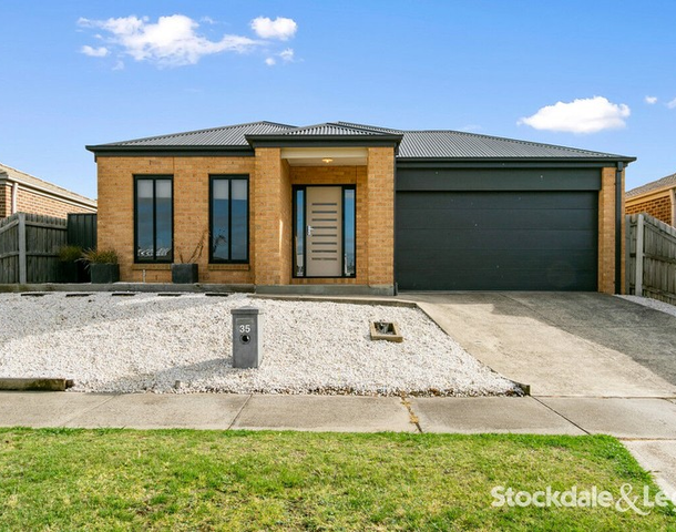 35 Mountain Grey Circuit, Morwell VIC 3840