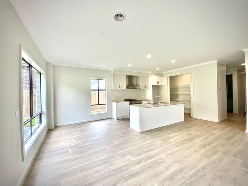 90 Locksley Road, Chirnside Park VIC 3116 House For Rent Domain