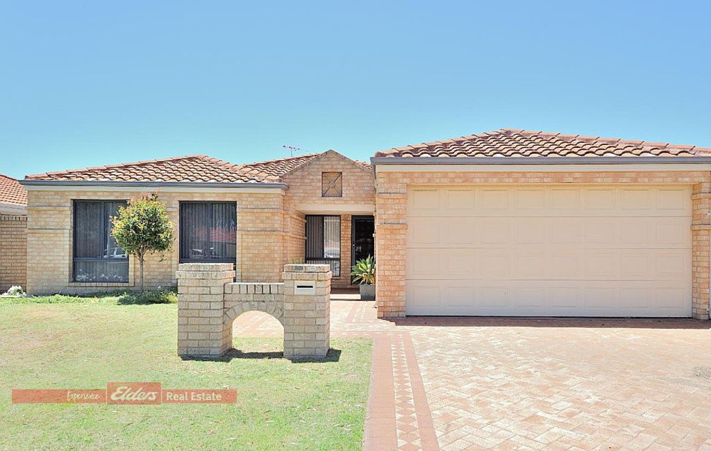 32 Okehampton Road, Warnbro WA 6169, Image 0