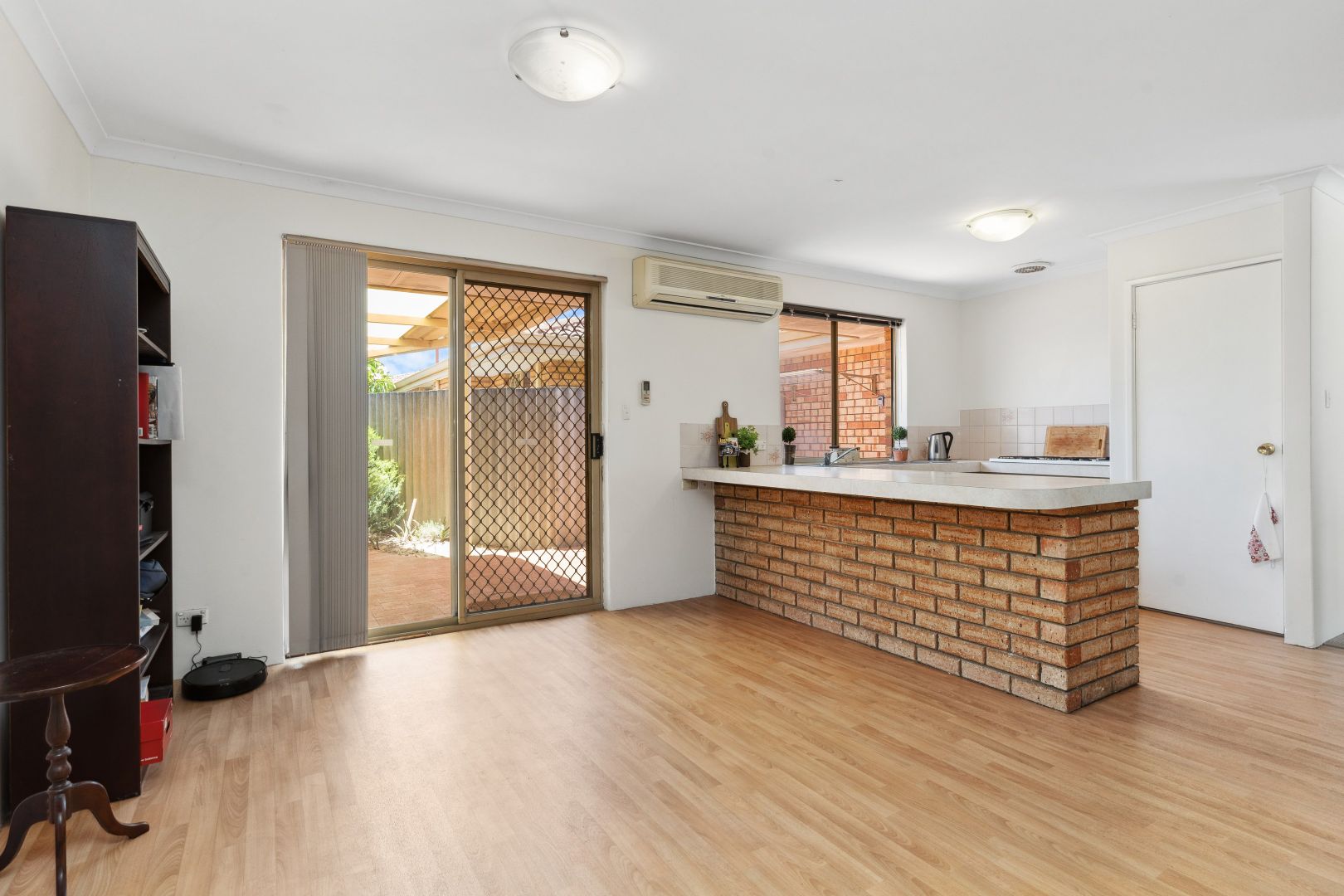 2 Walter Close, Bateman WA 6150, Image 2