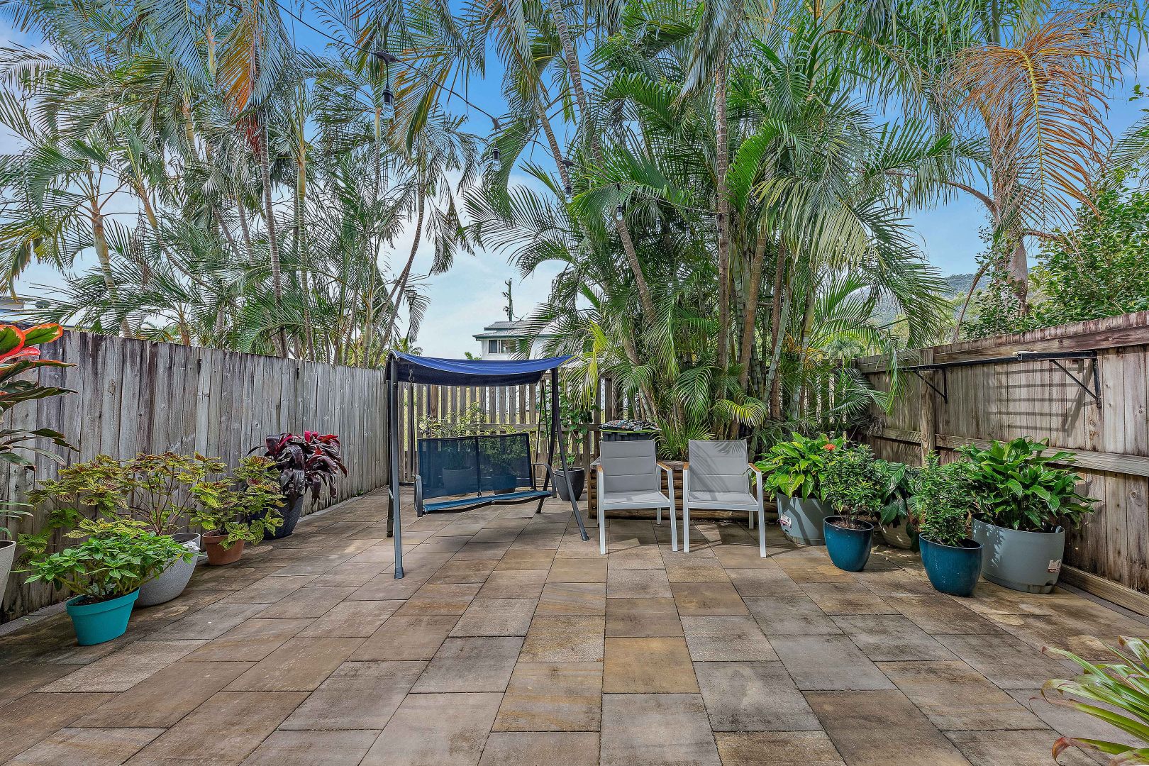 2/5 Pleasant Drive, Cannonvale QLD 4802, Image 2