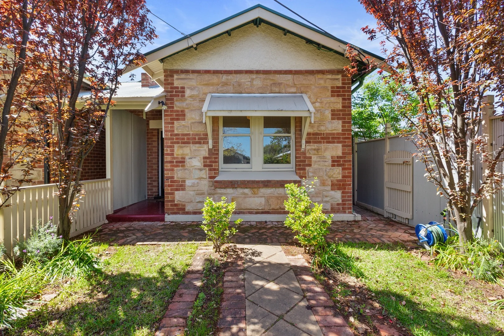 23 Fairmont Avenue, Black Forest SA 5035