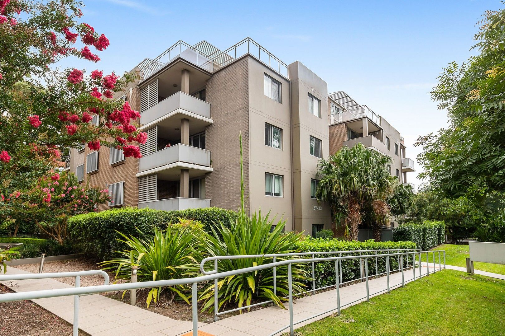 2 bedrooms Apartment / Unit / Flat in 20/27-33 Boundary Street ROSEVILLE NSW, 2069