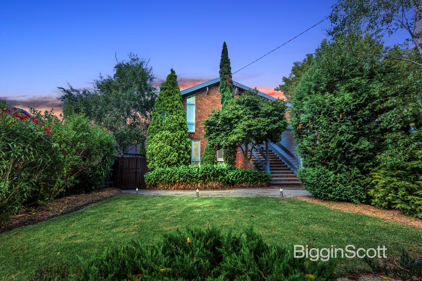 7 Salem Court, Vermont South VIC 3133, Image 2