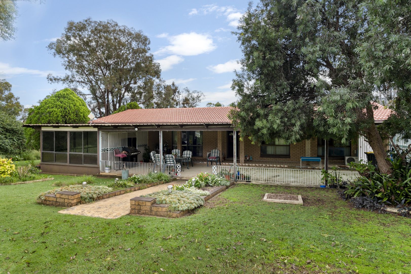 57 Warner Street, Rosenthal Heights Property History & Address