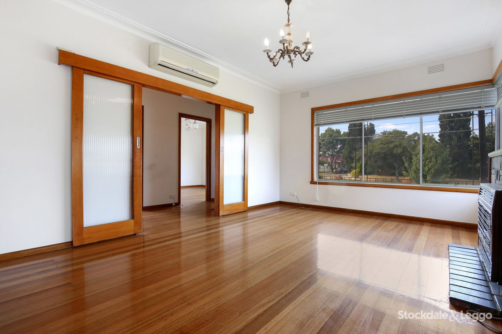 61 Glasgow Avenue, Reservoir VIC 3073, Image 2