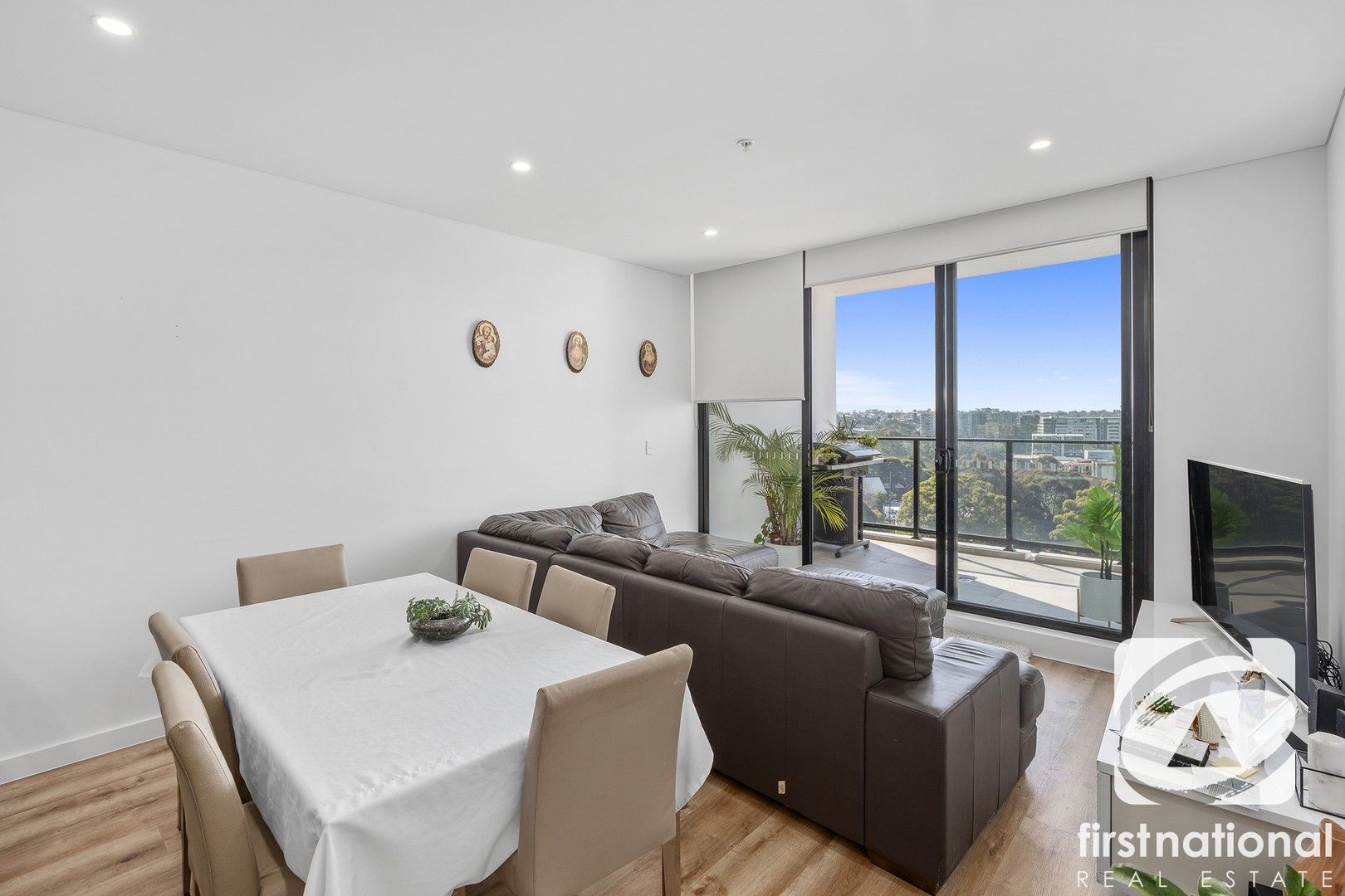 904/6 Stanley Street, Kogarah NSW 2217, Image 2