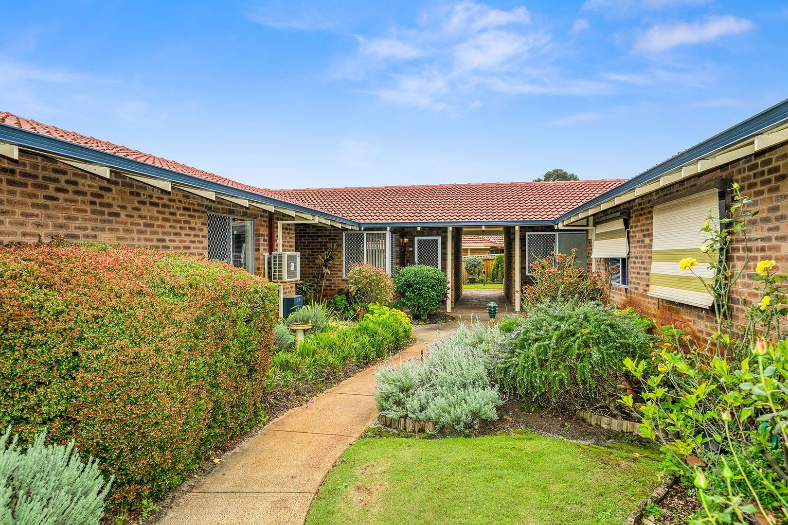 1 bedrooms Villa in 30/10 Houtman Street SHELLEY WA, 6148