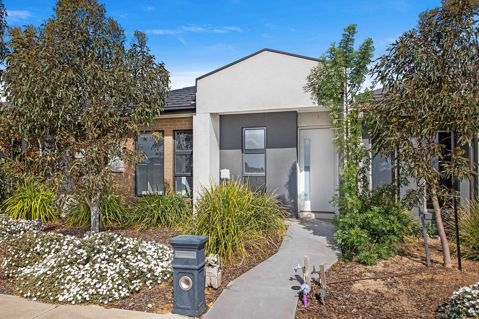 5 Zesty Walk, Manor Lakes VIC 3024, Image 1