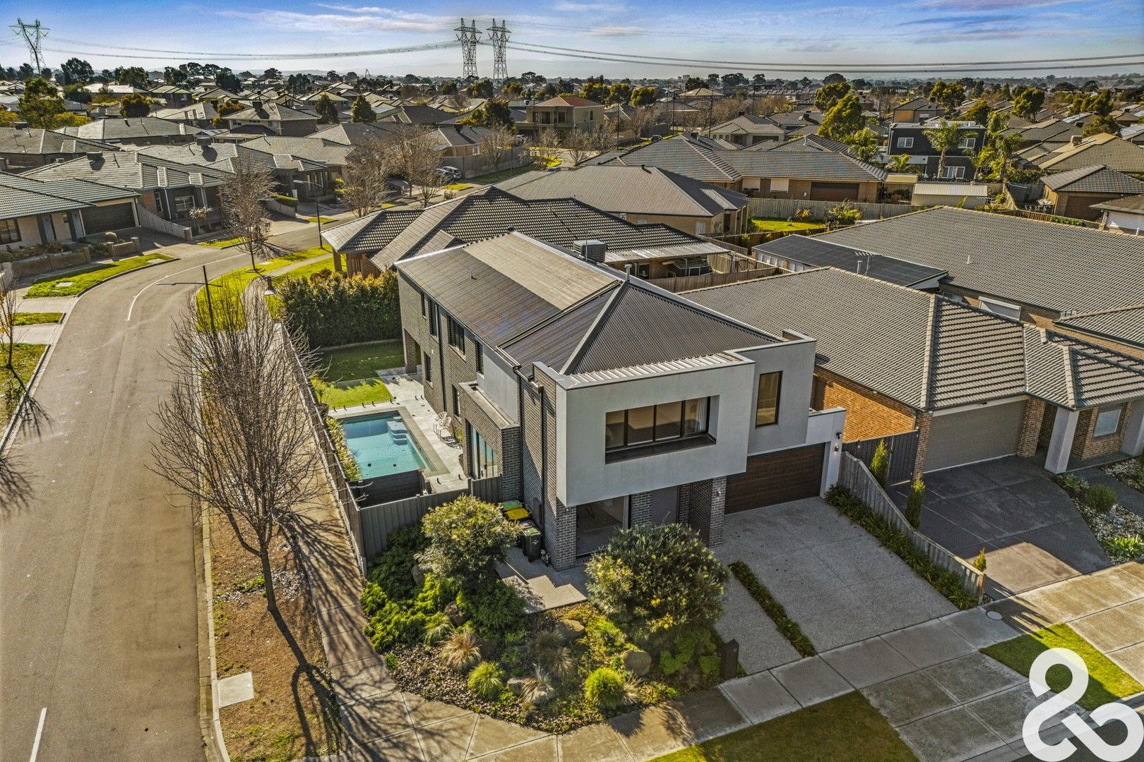 4 bedrooms House in 32 Bellavista Drive WOLLERT VIC, 3750