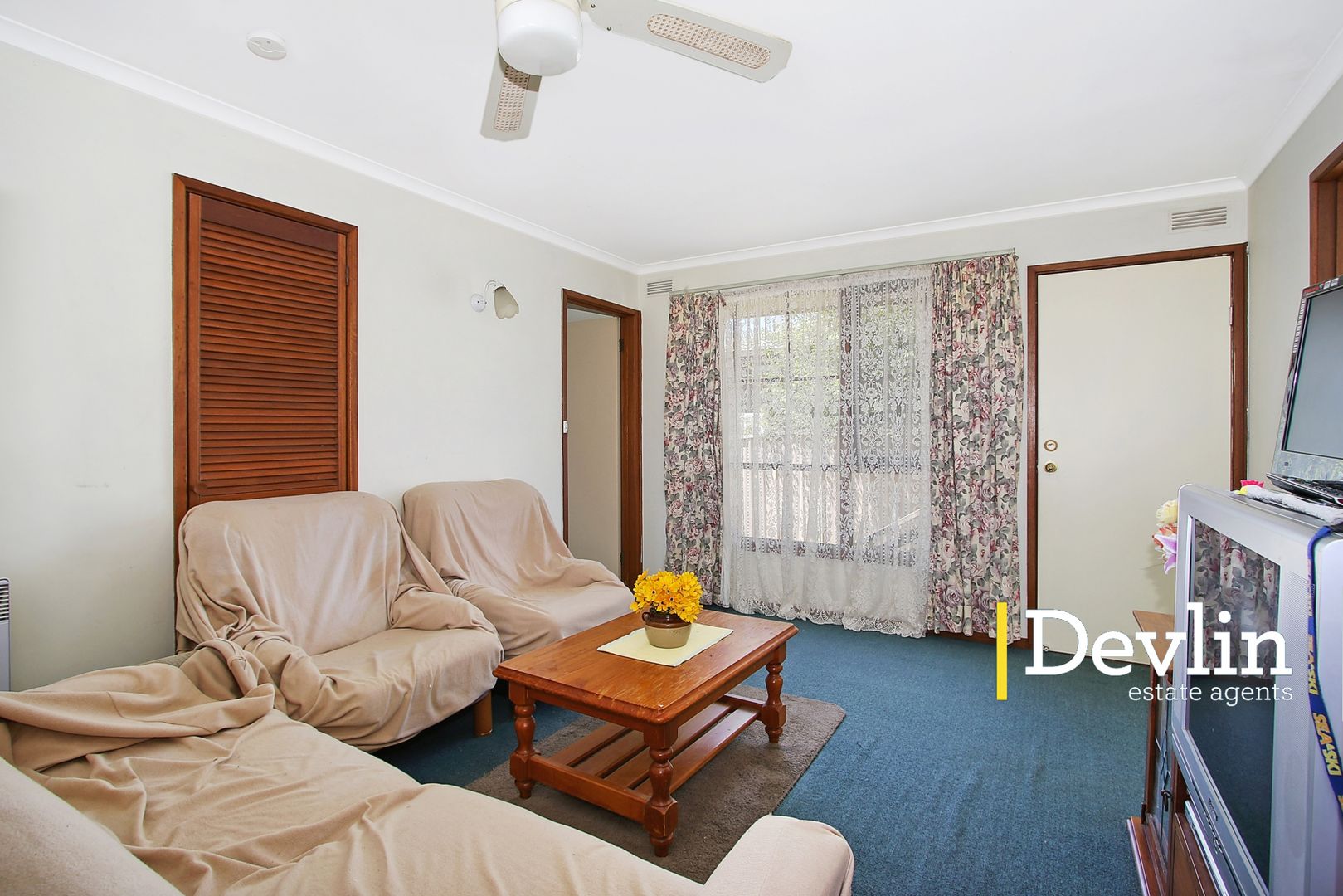 1/12 Lower Stanley road, Beechworth VIC 3747, Image 2