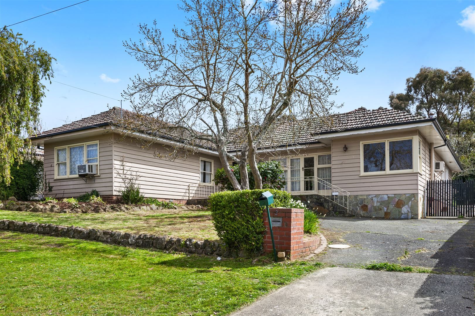 2 Heather Avenue, Mount Clear VIC 3350, Image 0